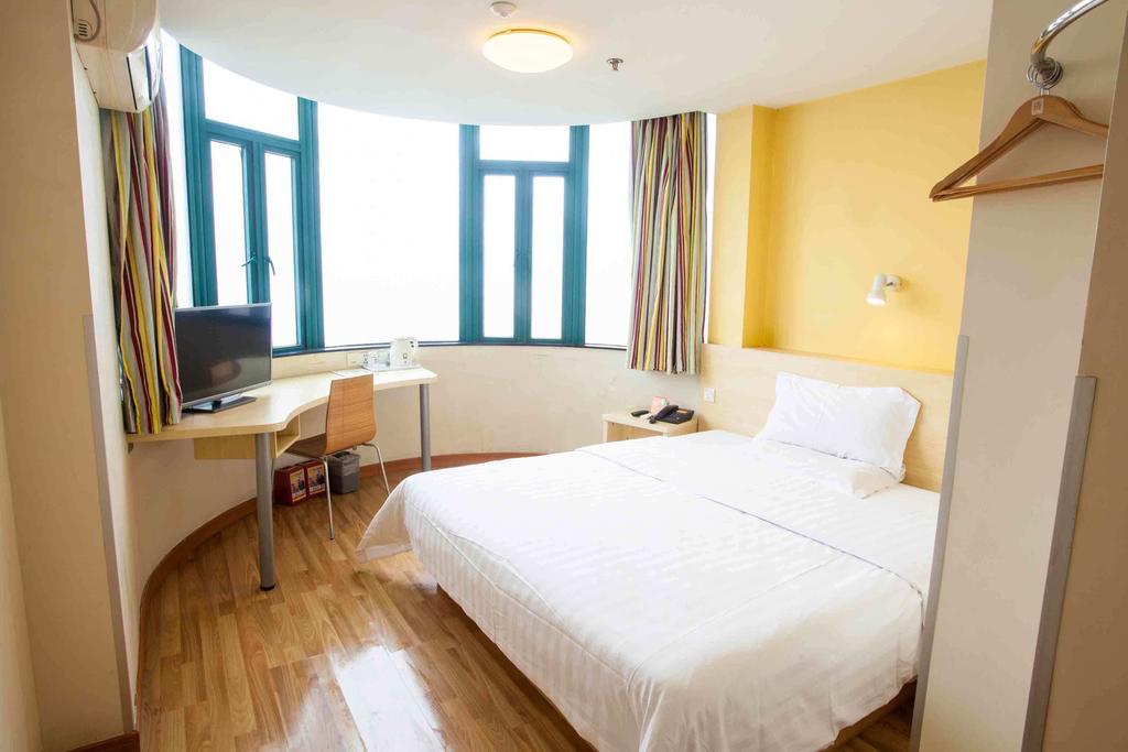 7Days Inn Chongqing Nanping Pedestrian Street Стая снимка