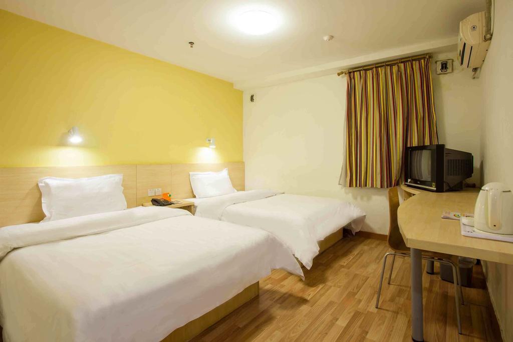 7Days Inn Chongqing Nanping Pedestrian Street Стая снимка